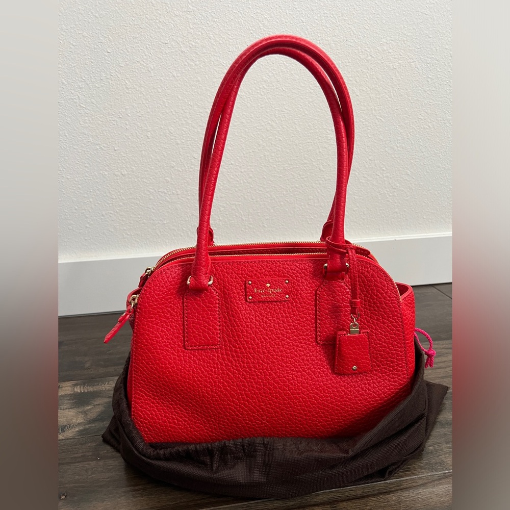 Kate Spade Bay Street Lydia Bag Pebbled Leather - RED with duster